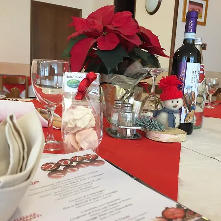 Hotel Ristorante Tre Verghe D'oro 2*
